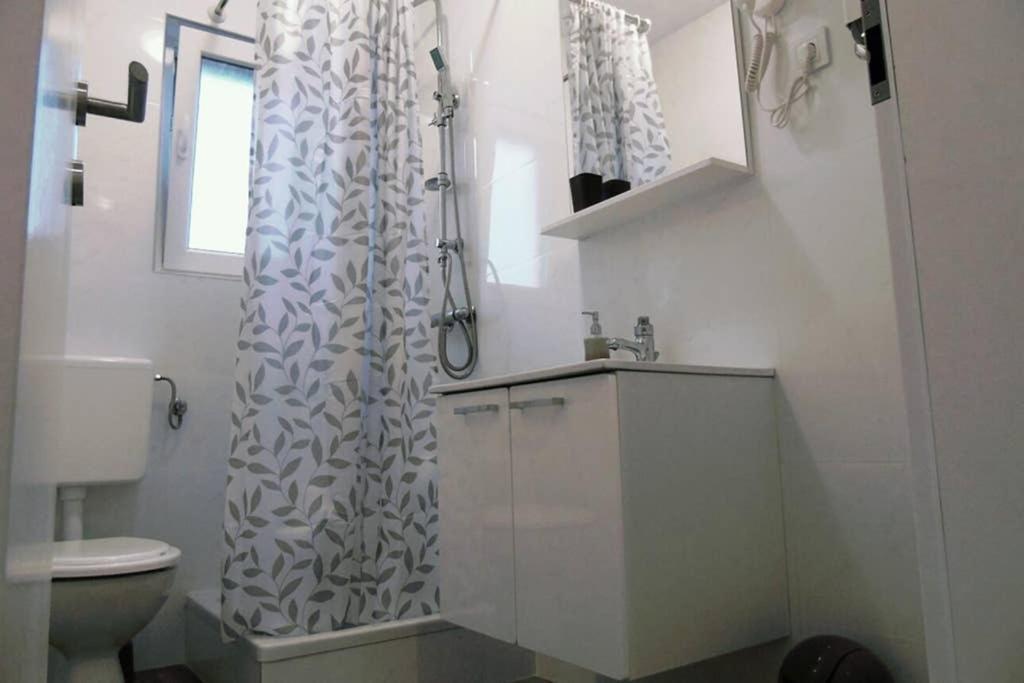Apartman Greta Sukosan Luaran gambar