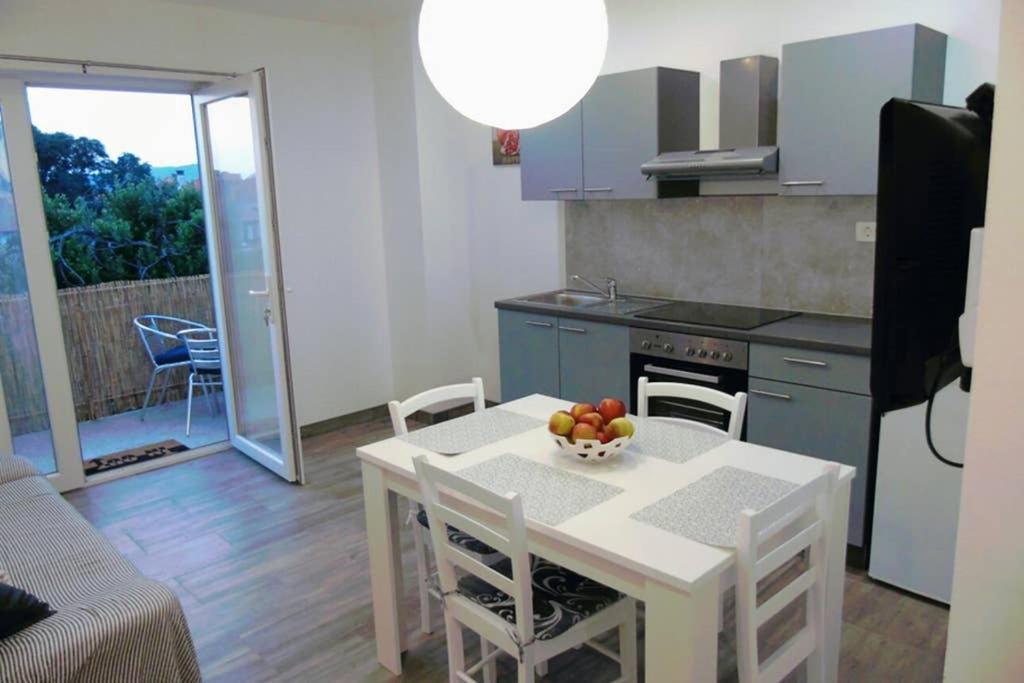Apartman Greta Sukosan Luaran gambar