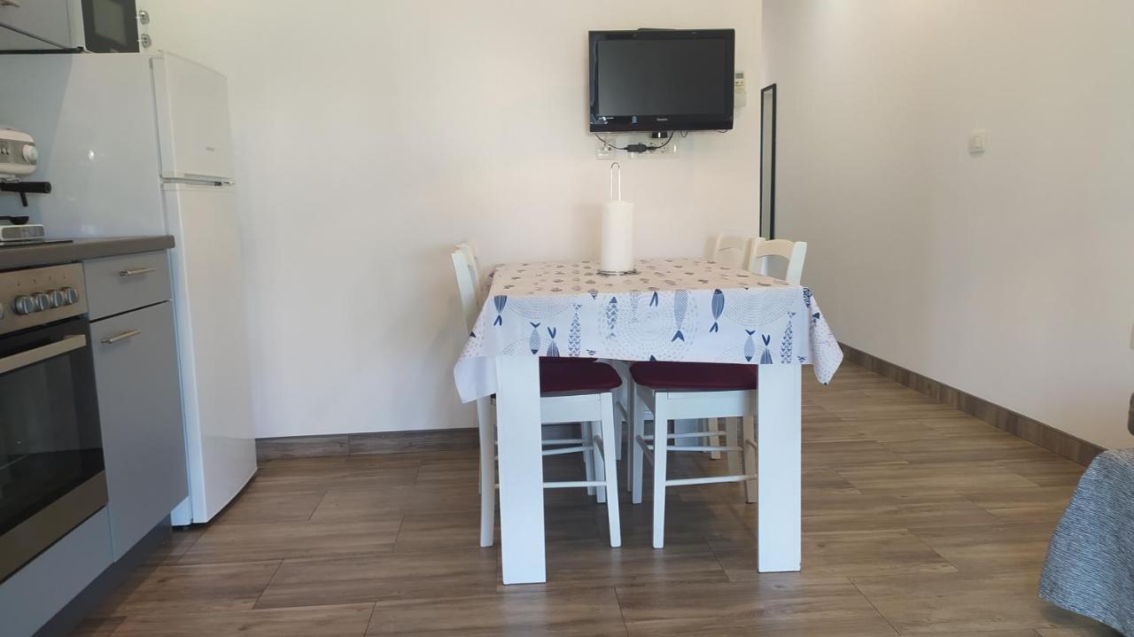Apartman Greta Sukosan Luaran gambar